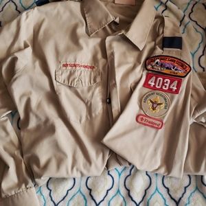 Boy Scouts leader shirt.     Size XXL